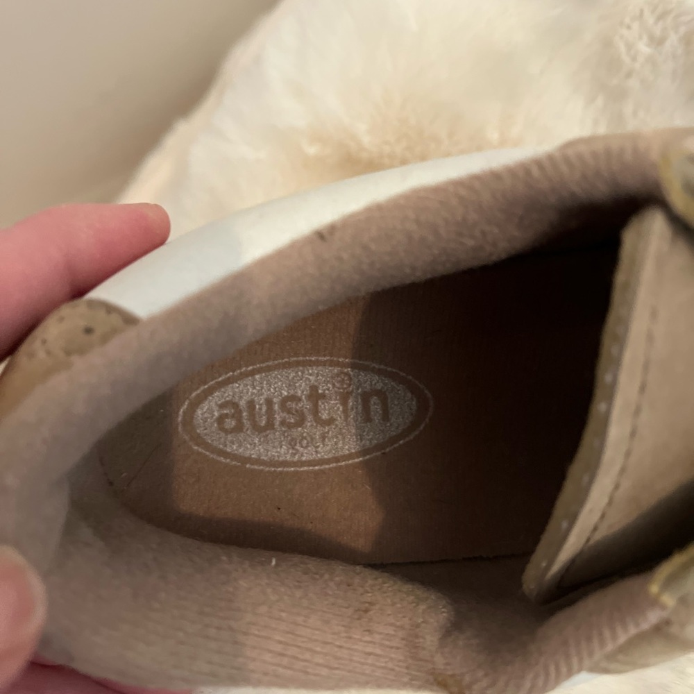 Austin Golf Shoes Two Toned Tan And White Womens Size 7 Spike Key - Picture 14 of 14
